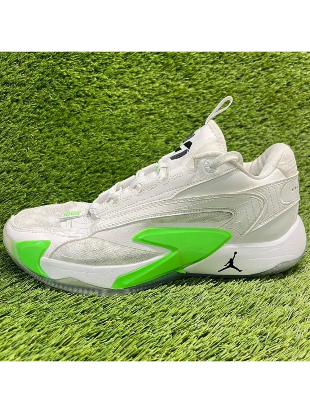 Nike Air Jordan Luka 2 Mens Size 10.5 White Athletic Basketball Shoes Sneakers
